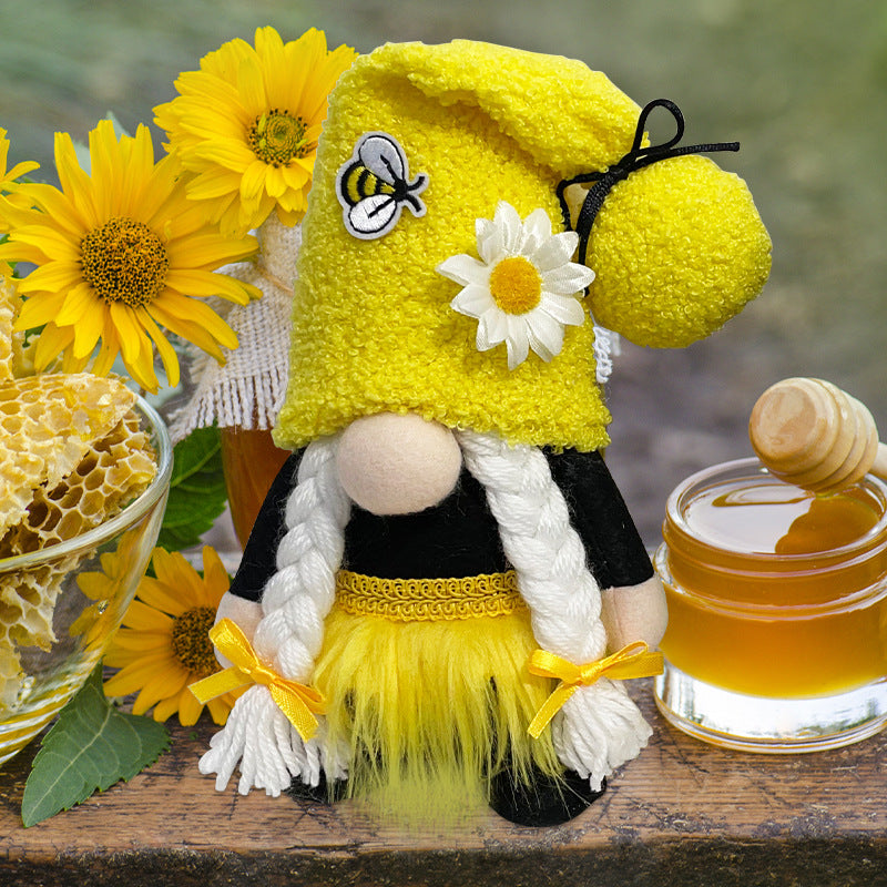 Bee Daisy Gnome