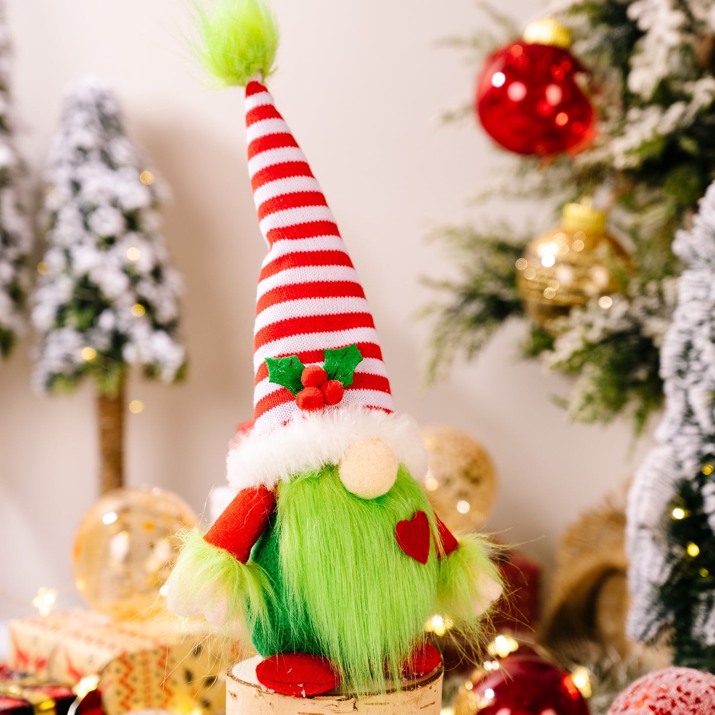 Christmas Grinch / Elk Gnome
